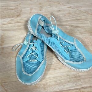 Women's Blue Athletic Shoes